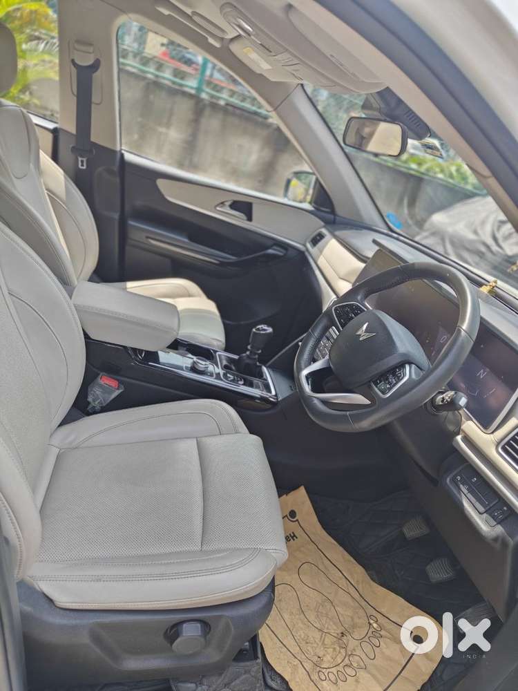 Mahindra Xuv700 2.2 Ax 7 Diesel Mt Luxury Pack Str, 2022, Diesel