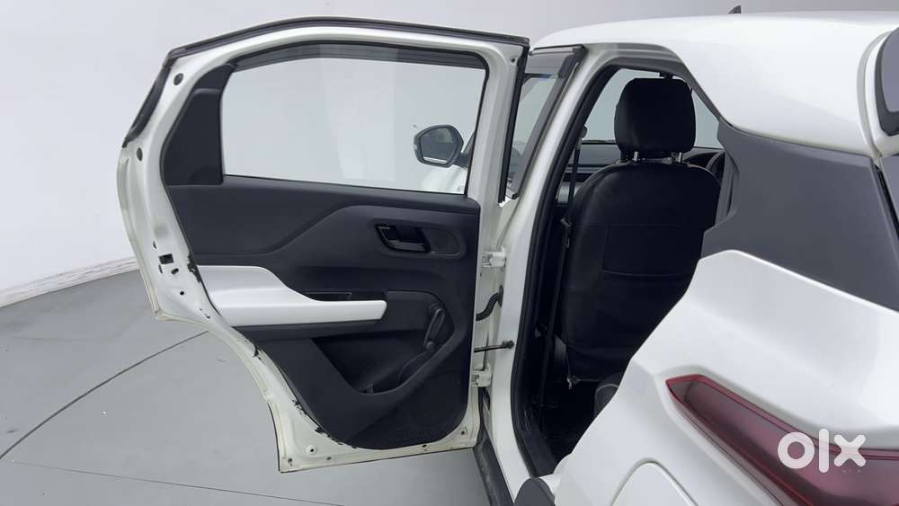 Tata Punch Pure, 2022, Petrol