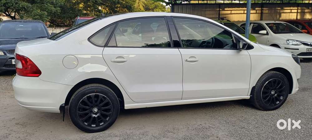 Skoda Rapid 1.6 Mpi Style Plus Black Package, 2016, Petrol