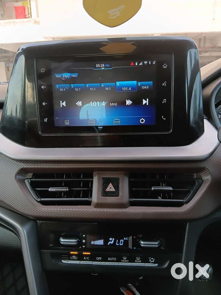 Maruti Suzuki Brezza 1.5 Zxi Smart Hybrid, 2023, Petrol