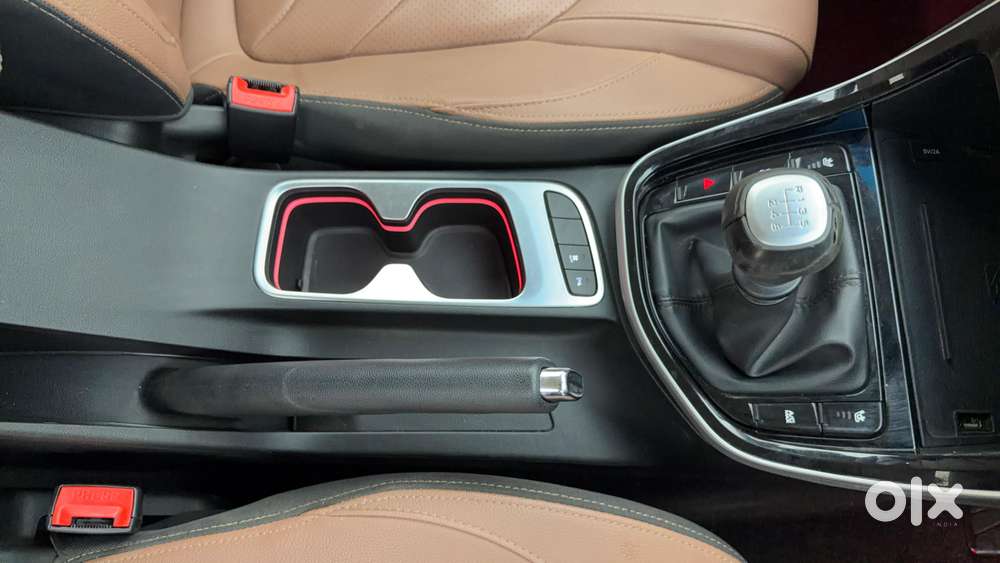 Mg Hector Plus Sharp Pro 1.5 Turbo Petrol Mt 6 Str, 2024, Petrol