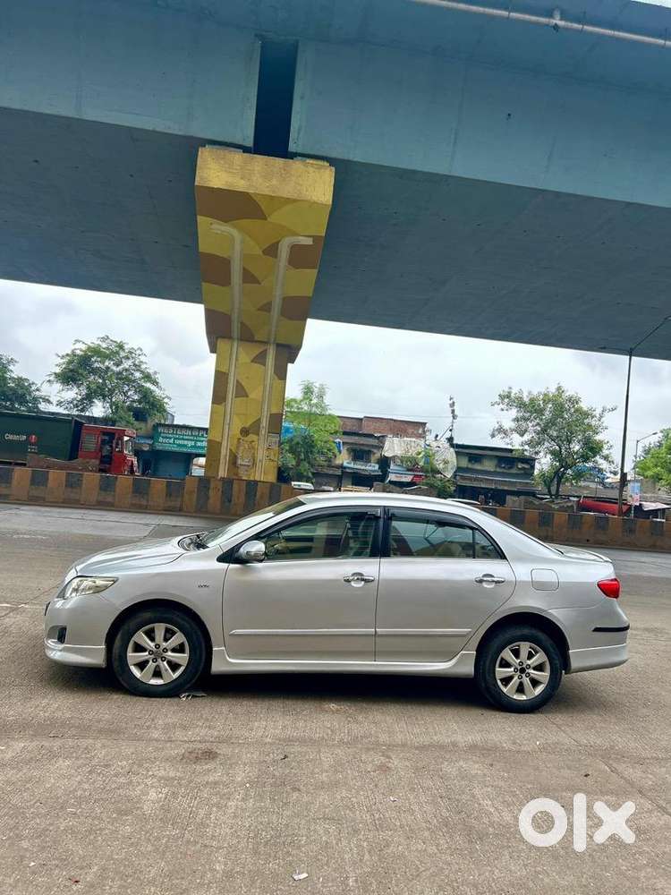 Toyota Corolla Altis 2010