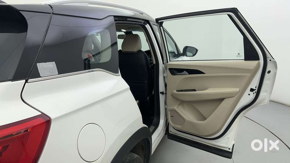 Mg Hector Sharp Pro 1.5 Turbo Mt Dual Tone, 2021