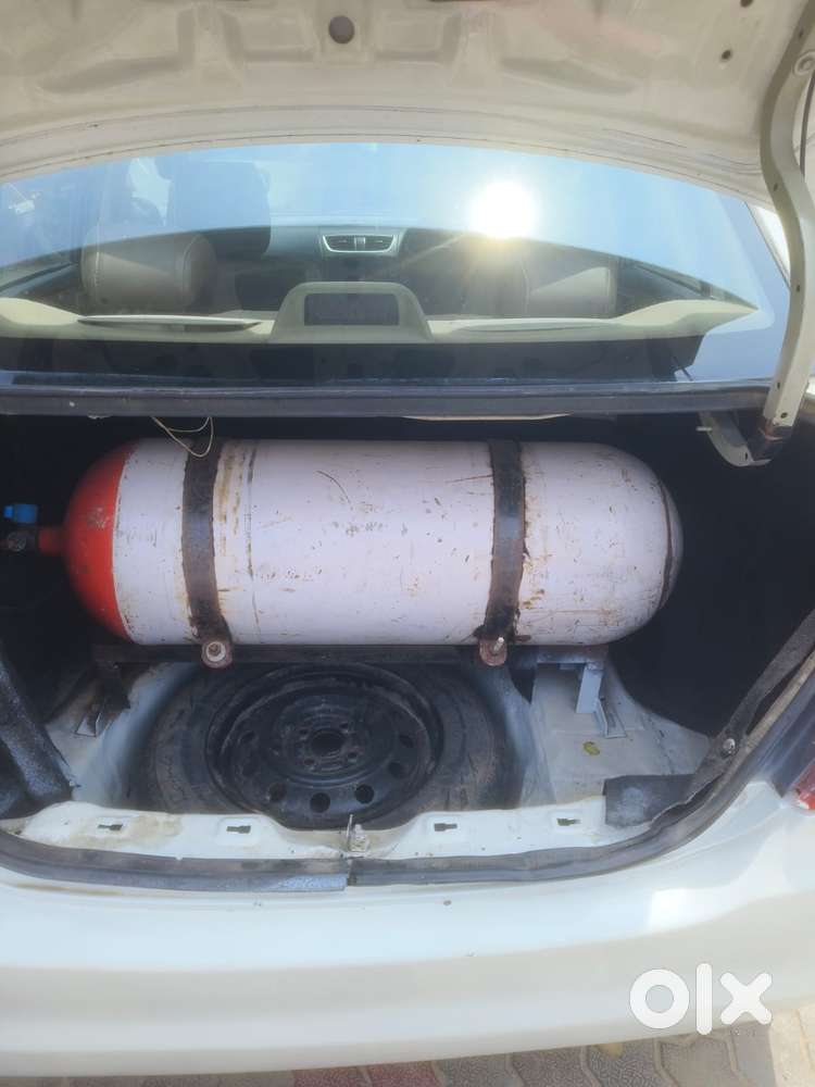 Maruti Suzuki Swift Dzire 1.2 Tour Lxi, 2016, Cng & Hybrids