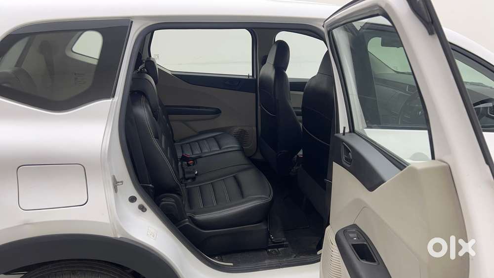 Renault Triber Rxt, 2022, Petrol