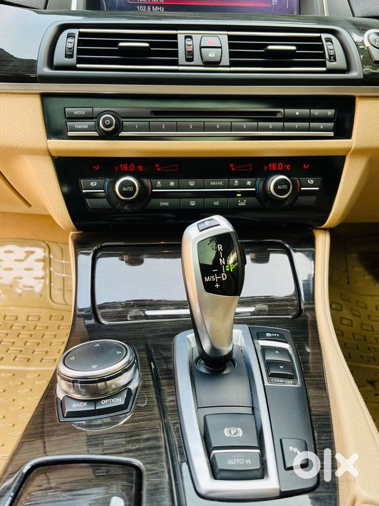 Bmw 5 Series 2.0 520i Luxury Line, 2016, Petrol