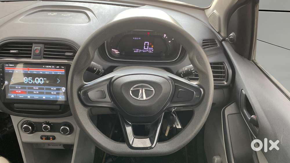 Tata Tiago Xe, 2021, Petrol