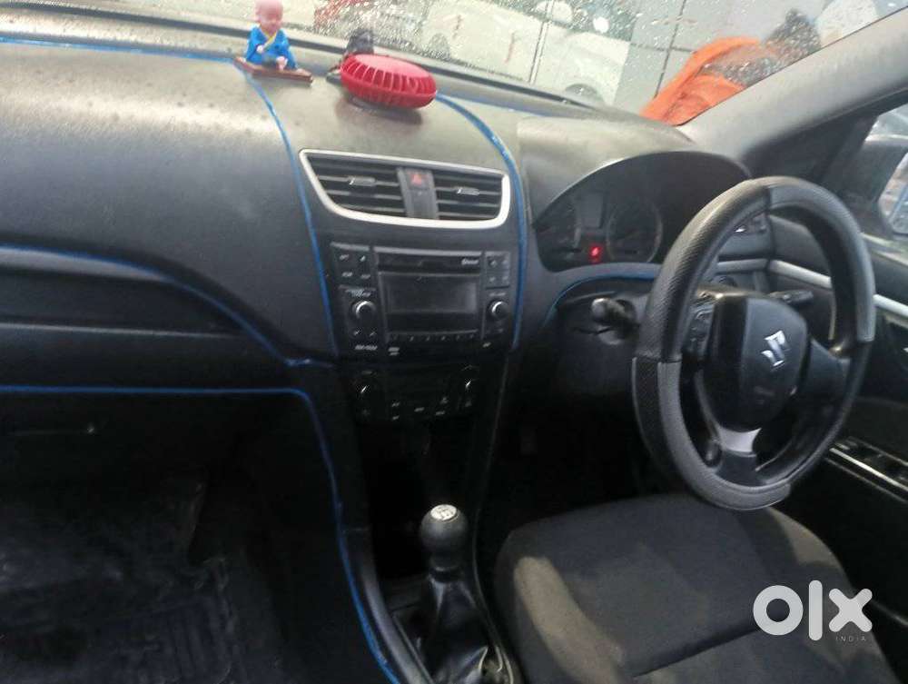 Maruti Suzuki Swift Vxi Optional, 2016, Petrol