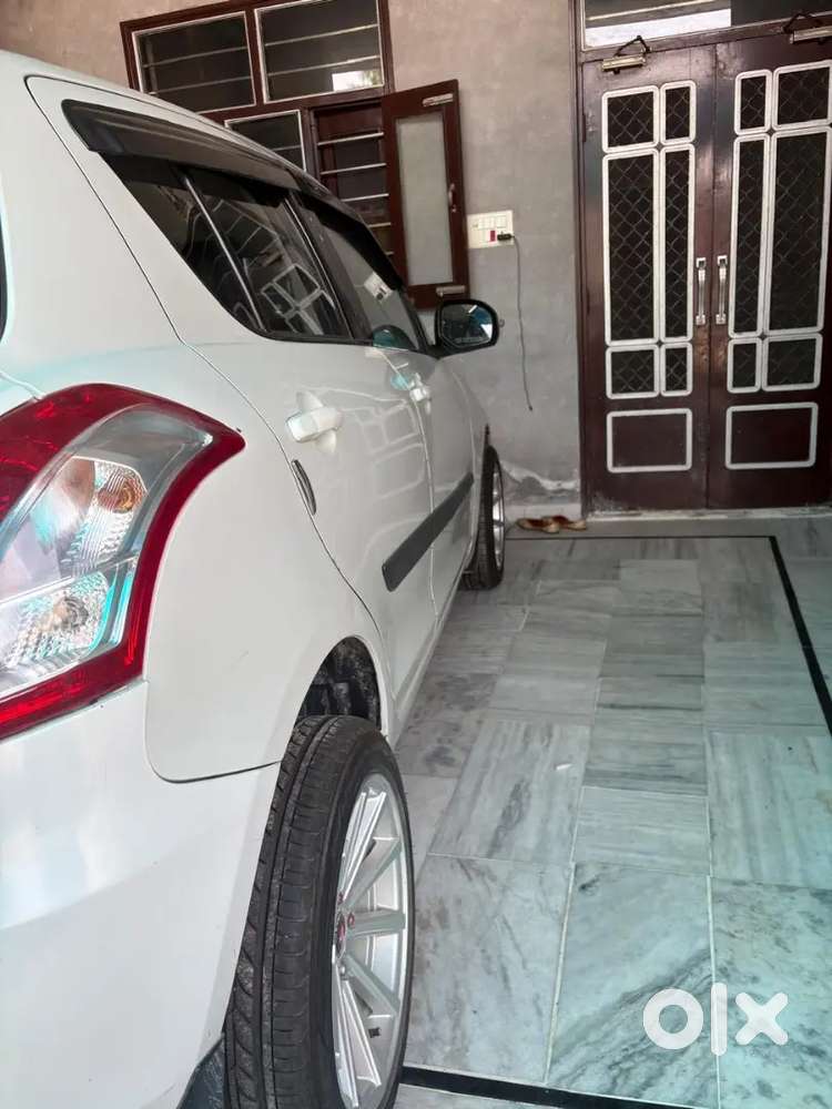Maruti Suzuki Swift 2012 Diesel 94000 Km Driven