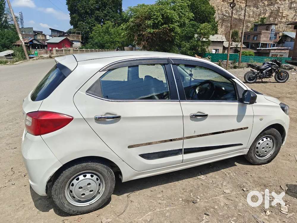 Tata Tiago 2016 Petrol Well Maintained