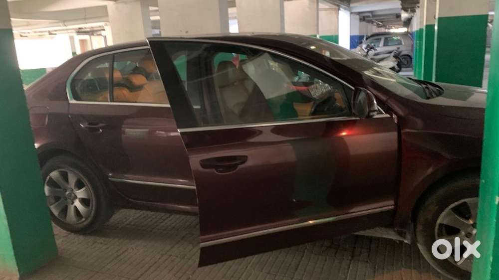 Automatic Petrol Sunroof With Diamond Music System Front And Back Cam
