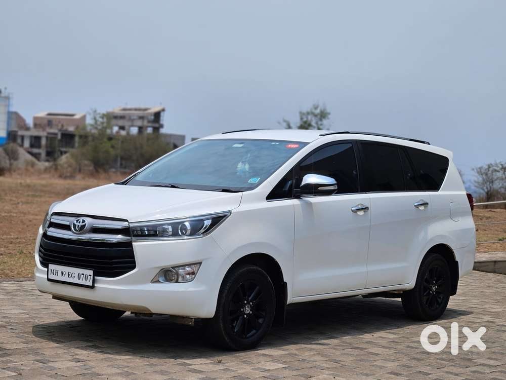Toyota Innova Crysta 2.4 V 8 Str, 2017, Diesel