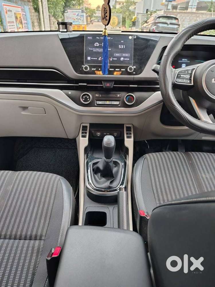 Kia Carens 1.4 Prestige 7 Str, 2022, Petrol