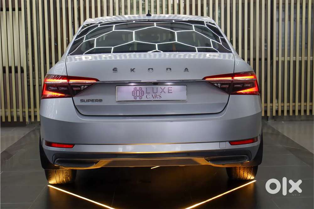 Skoda Superb 2.0 L&k Tsi At, 2022, Petrol
