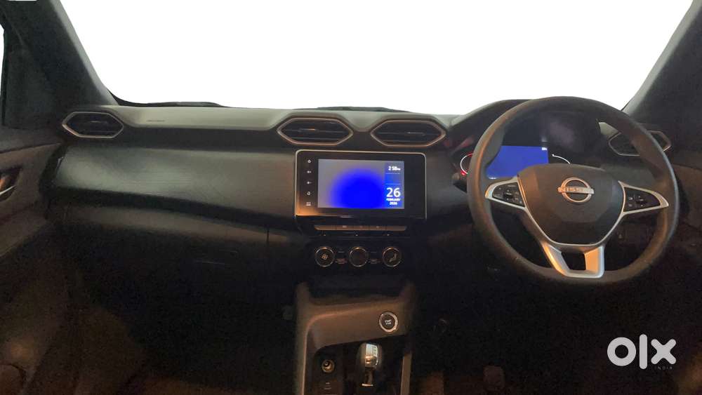 Nissan Magnite Kuro Edition Petrol Amt, 2025, Petrol