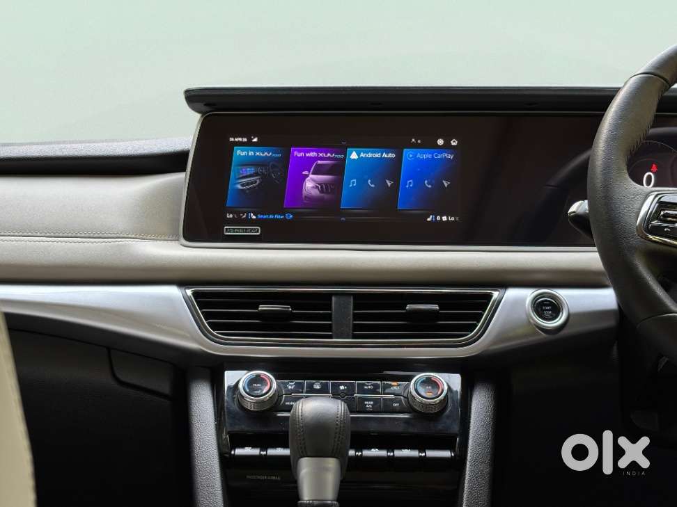 Mahindra Xuv700 2.0 Ax 7 Petrol At Luxury Pack Str, 2025, Petrol