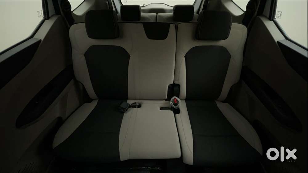 Renault Triber Rxt, 2023, Petrol