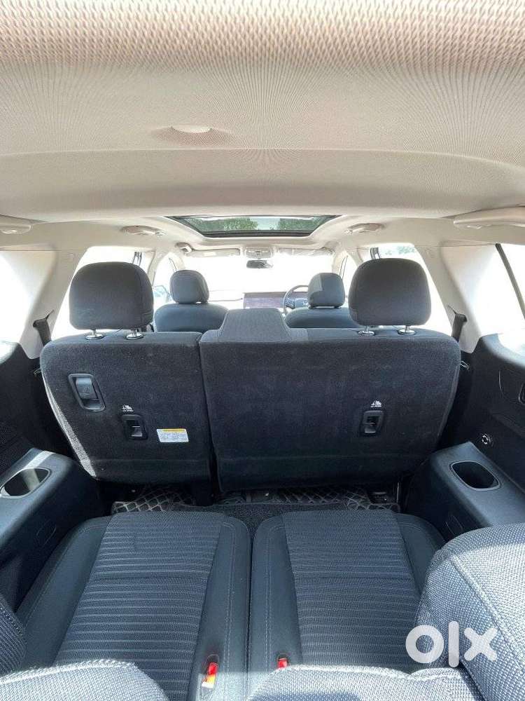 Mahindra Xuv700 2.0 Ax 5 Petrol Mt 7 Str, 2023, Petrol