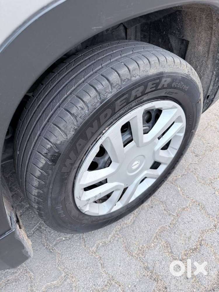 Maruti Suzuki Brezza, 2020, Petrol