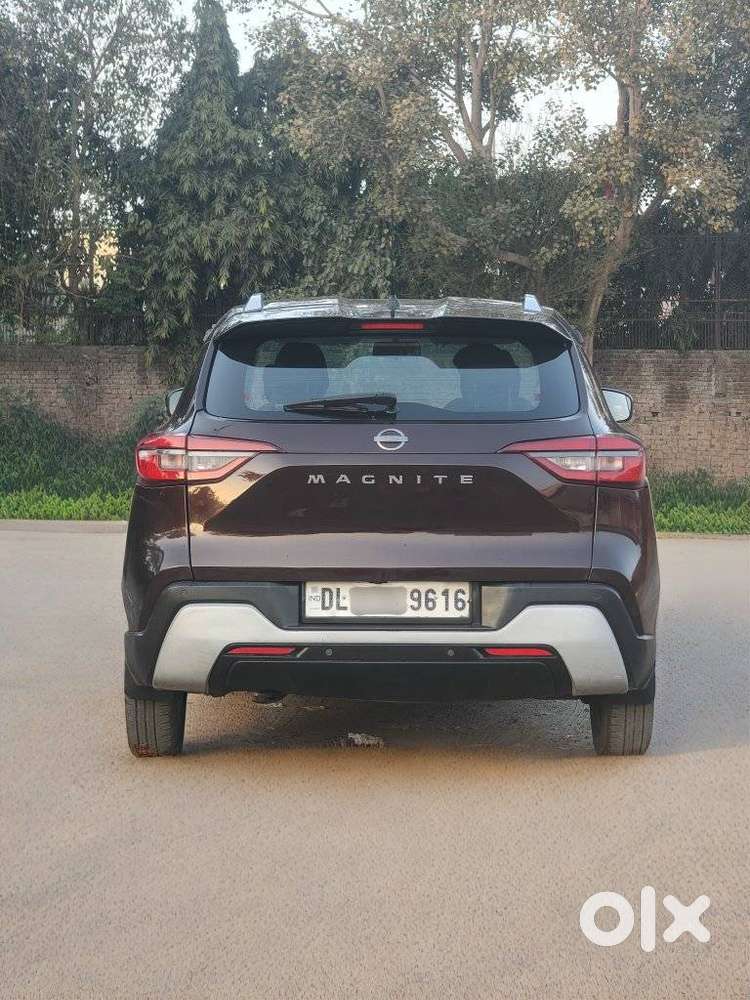 Nissan Magnite 1.0 Xv Dual Tone, 2022, Petrol