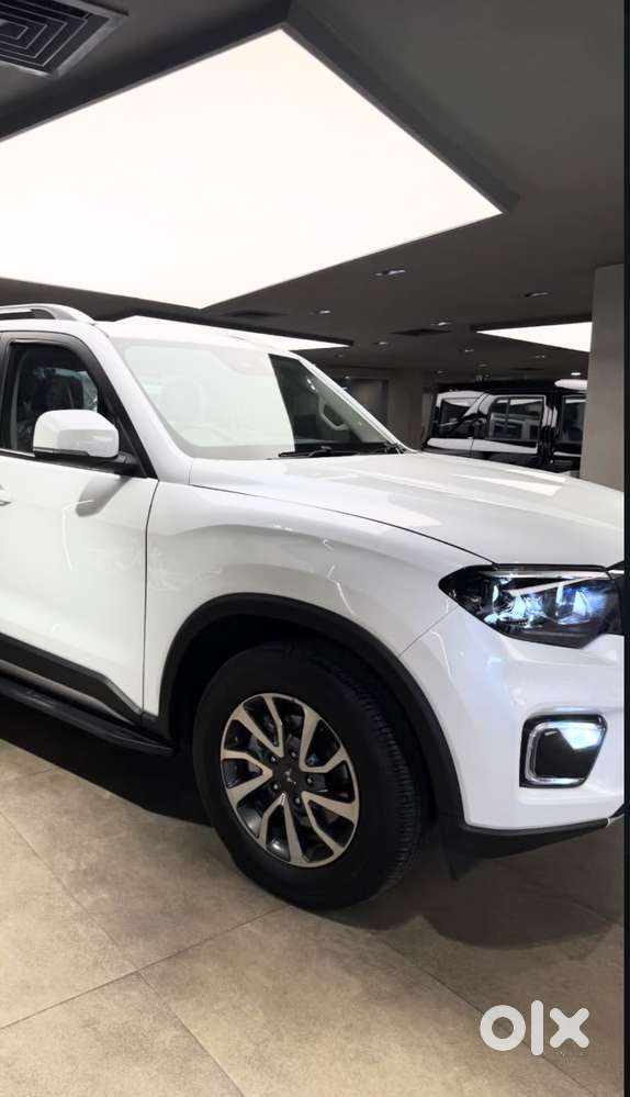 Manual Top With Top Notch Maintained Quality By Owner.