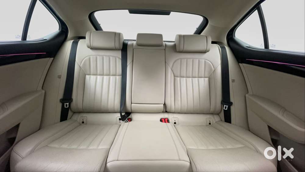 Skoda Superb L&k 1.8 Tsi At, 2023, Petrol