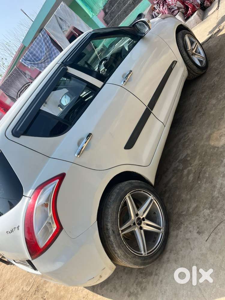 Maruti Suzuki Swift 2012 Diesel 130000 Km Driven