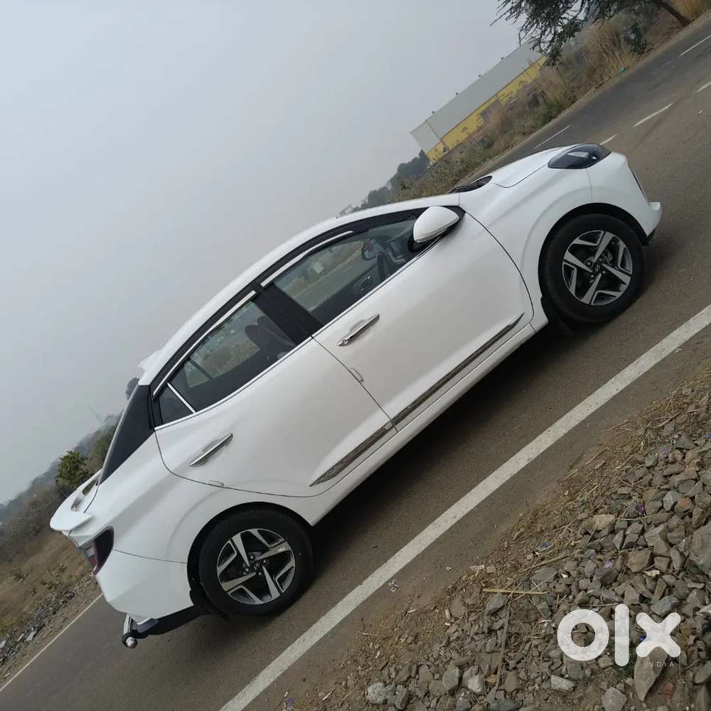 Hyundai Aura 2024 Cng & Hybrids Well Maintained