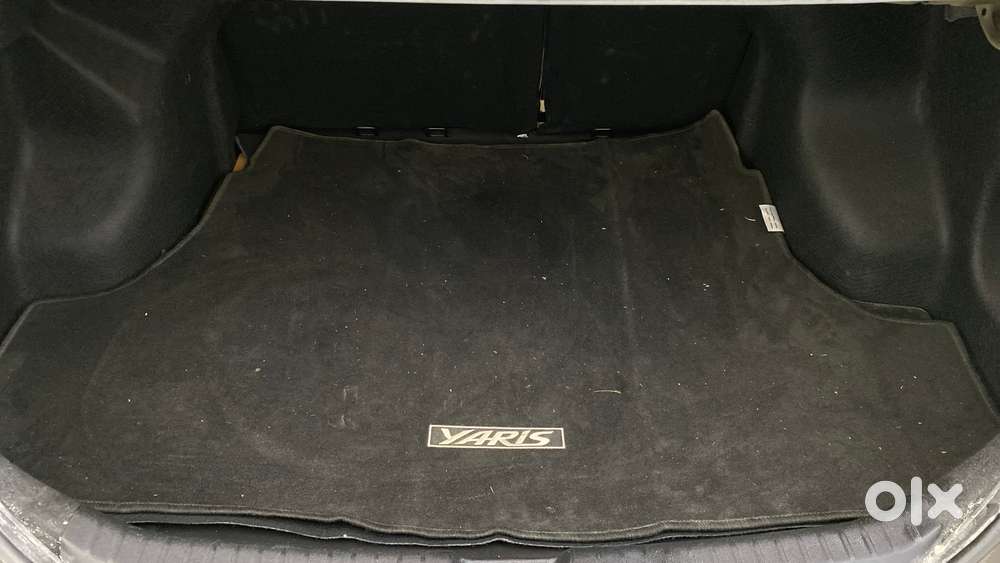 Toyota Yaris J Cvt, 2020, Petrol