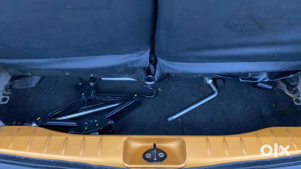 Renault Triber Rxz, 2019, Petrol