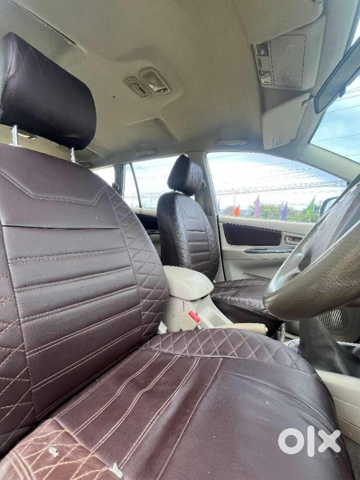 Toyota Innova 2.5 G (diesel) 8 Seater, 2012, Diesel