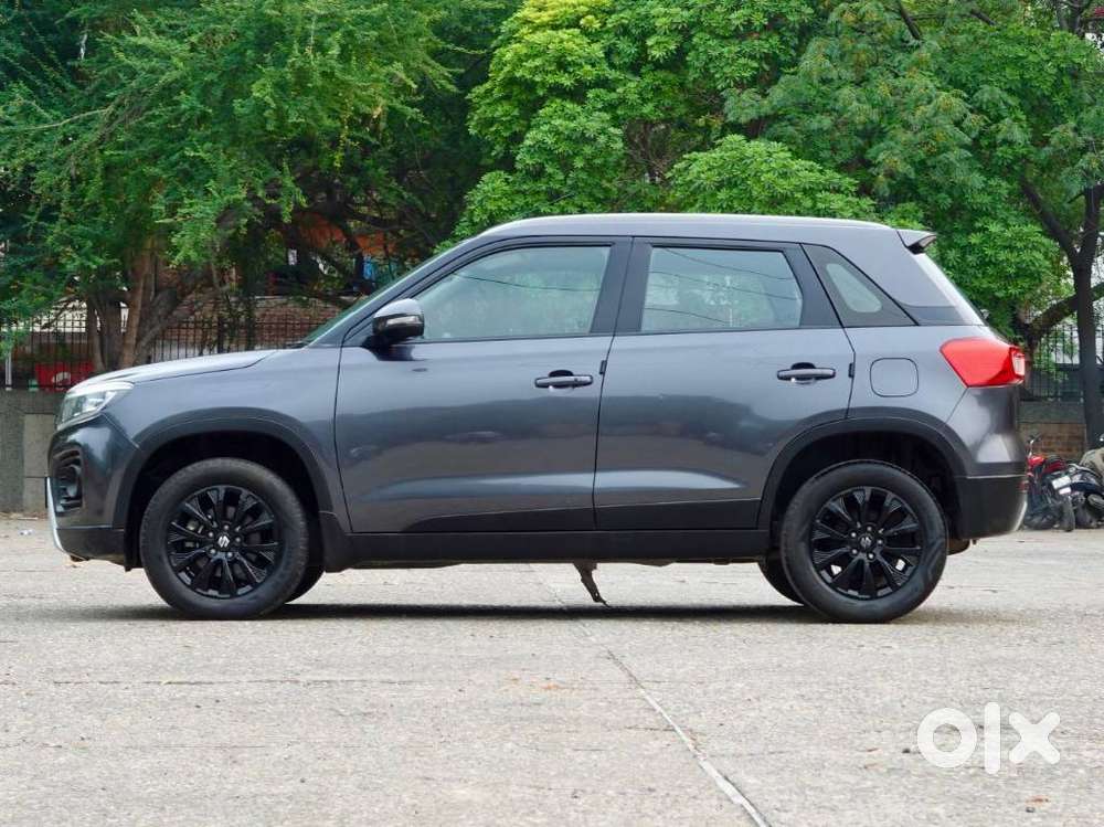 Maruti Suzuki Brezza 1.5 Zxi Smart Hybrid, 2022, Petrol