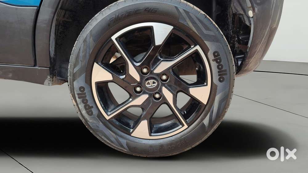 Tata Punch 1.2 Revotron Creative Dual Tone, 2021, Petrol