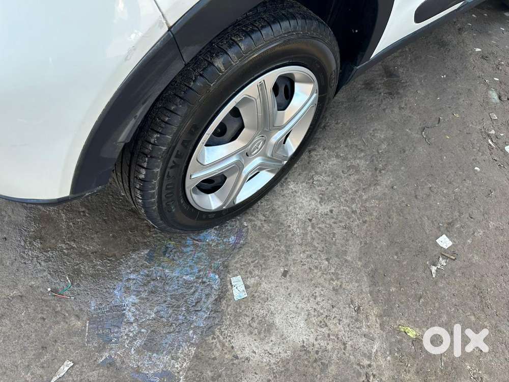 Tata Nexon 1.2 Revotron Xm Plus (s), 2022, Petrol