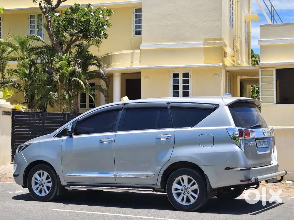 Toyota Innova Crysta 2016