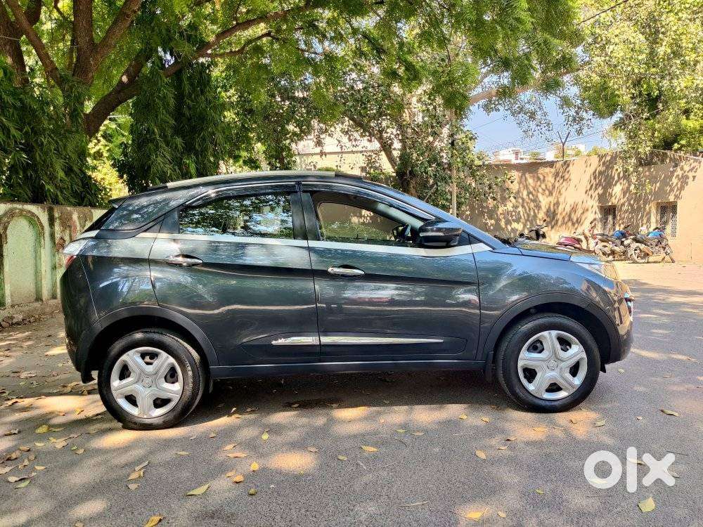 Tata Nexon 1.2 Revotron Xt, 2019, Petrol