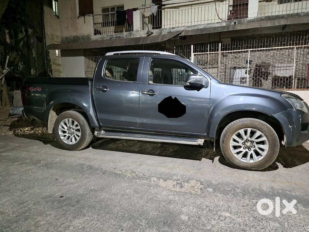 Isuzu D-max V-cross 2017 Model
