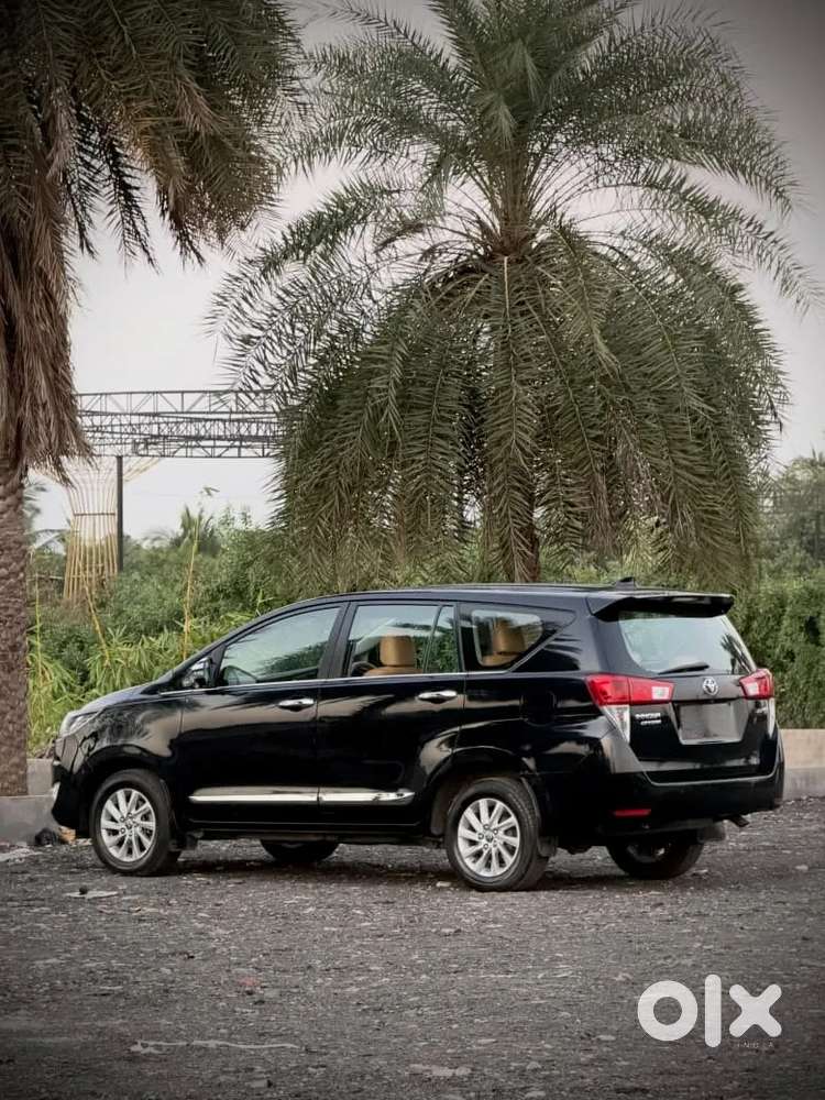 Toyota Innova Crysta [2020-ongoing] 2.4 Gx At 8 Str, 2022, Diesel