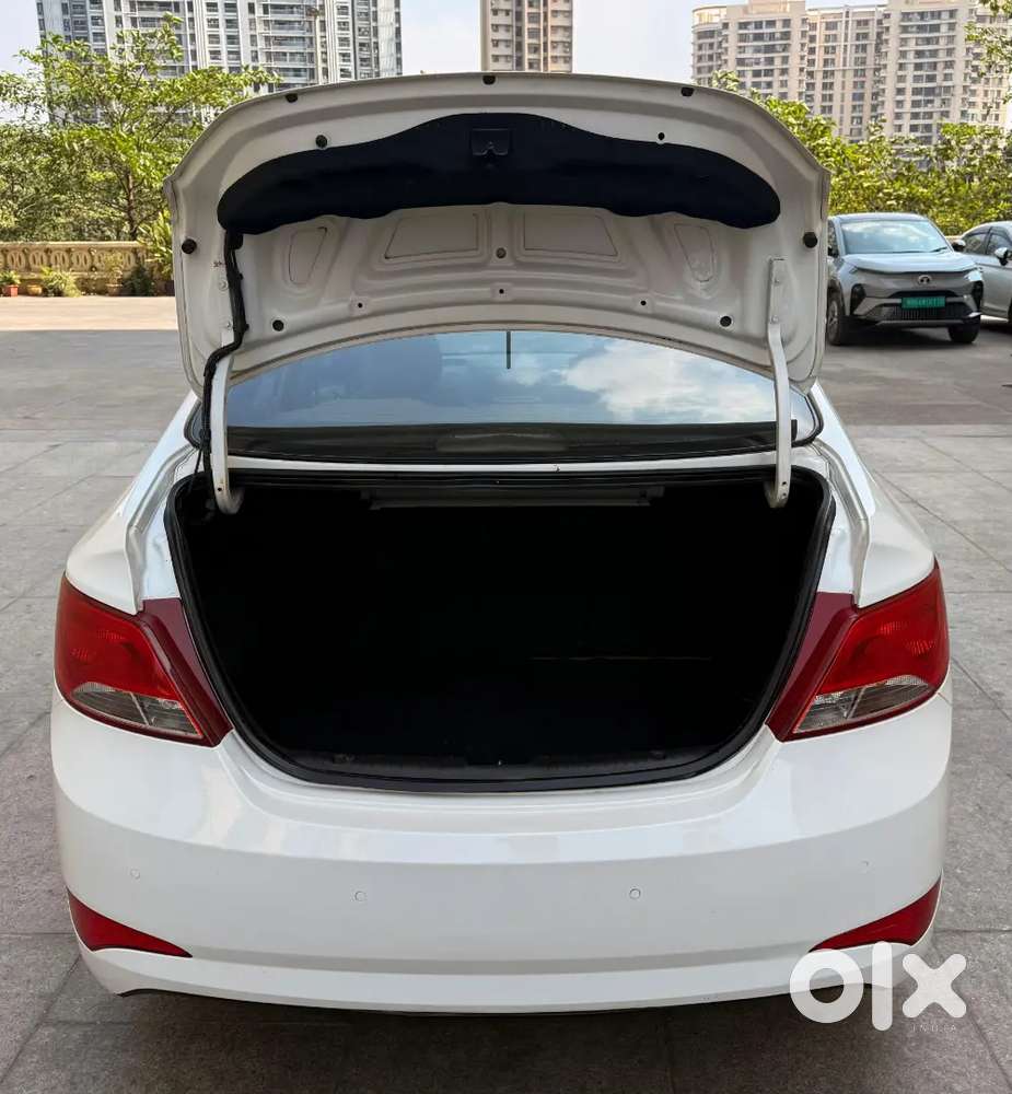 Hyundai Fluidic Verna Petrol Vip No 2727