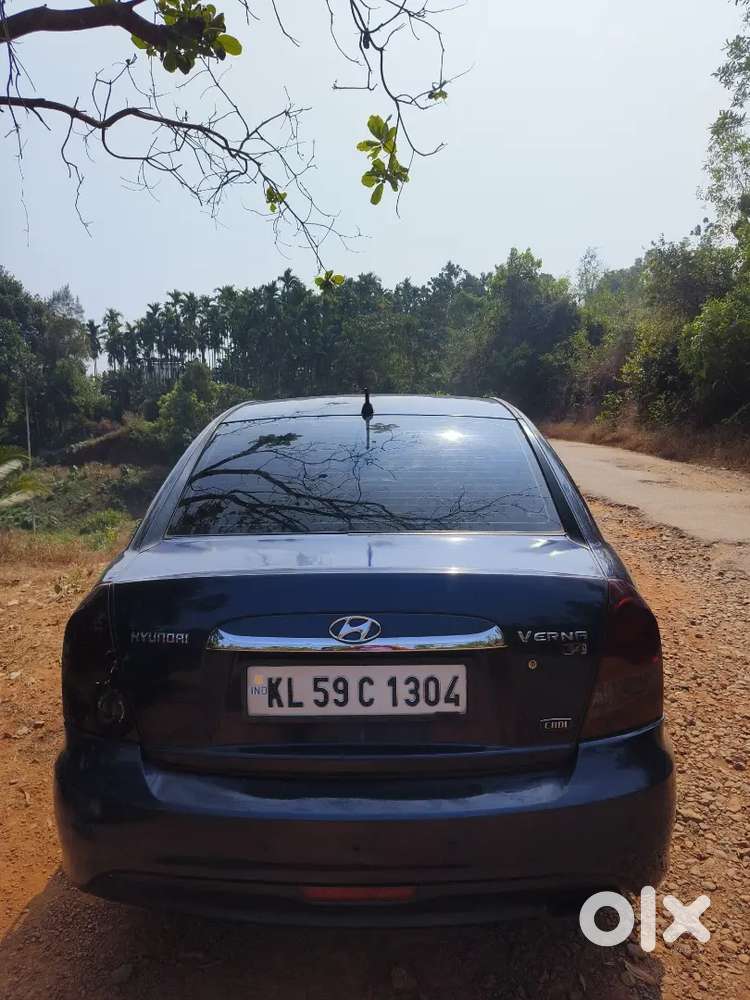 Hyundai Verna 2010 Diesel 140000 Km Driven