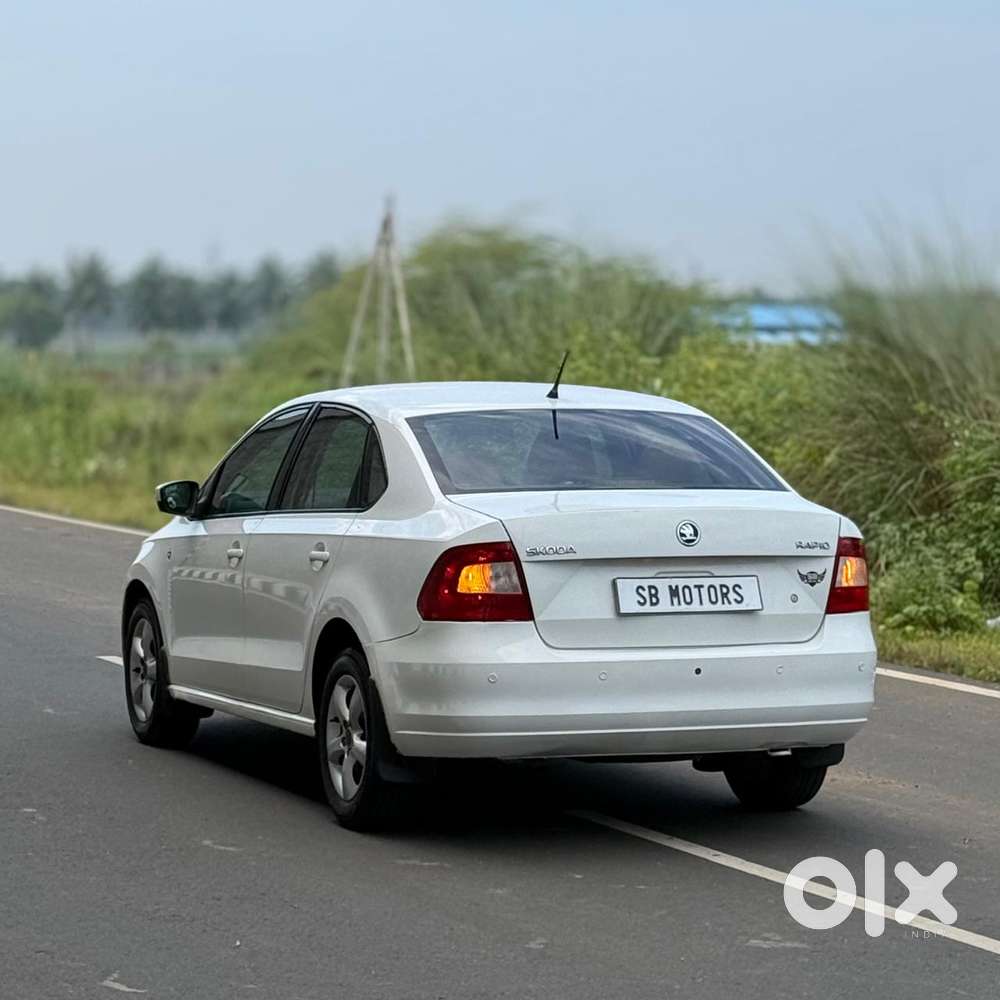 Skoda Rapid Elegance 1.6 Tdi Cr Manual, 2013, Diesel