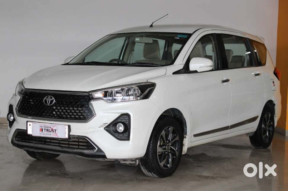 Toyota Rumion V At, 2023, Petrol