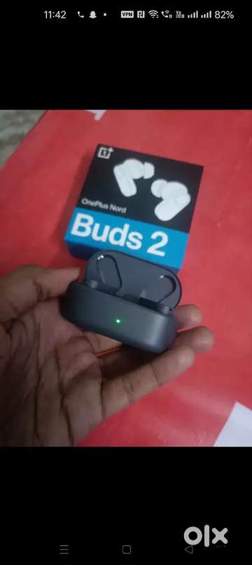 One plus buds2 Mobile Phones 1758379337