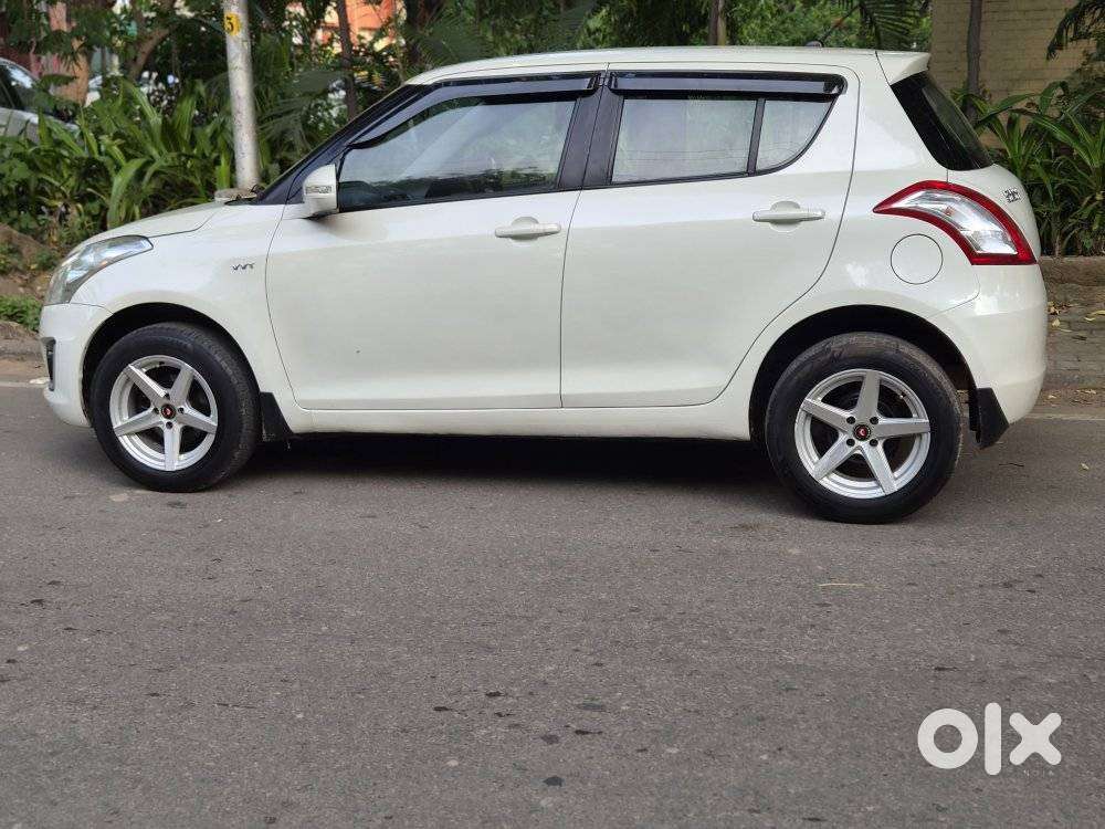 Maruti Suzuki Swift Vxi + Manual, 2014, Petrol