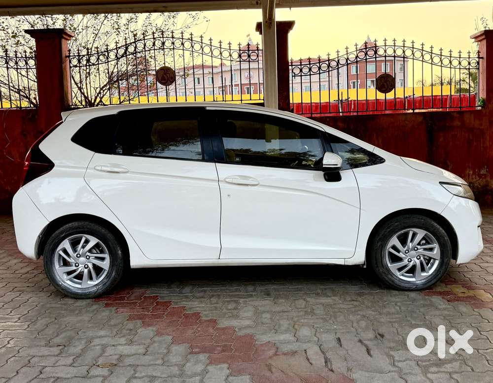 Honda Jazz V Mt Privilege, 2016, Petrol