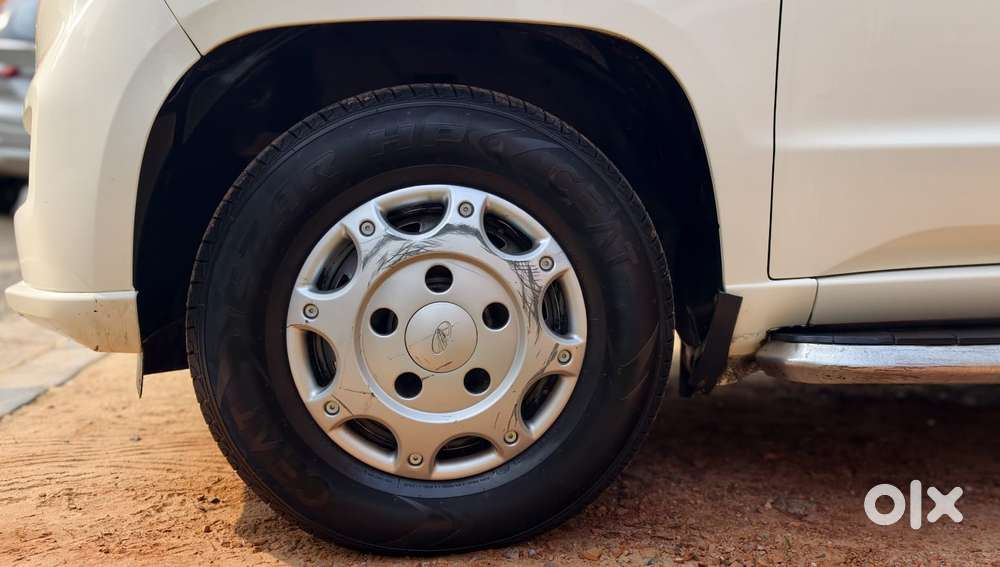 Mahindra Bolero Neo N4, 2017, Petrol