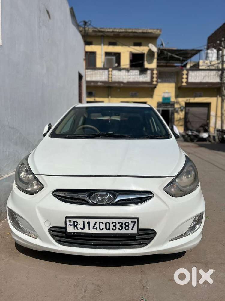 Hyundai Fluidic Verna 2012