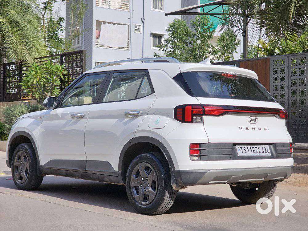 Hyundai Venue S 1.2 Petrol, 2023, Petrol