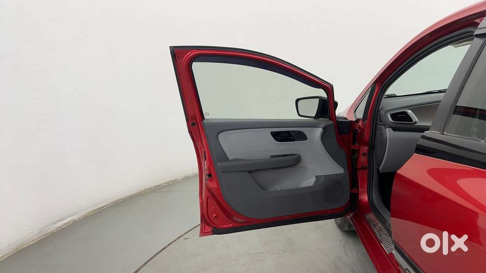 Tata Altroz 1.2 Xt, 2020, Petrol