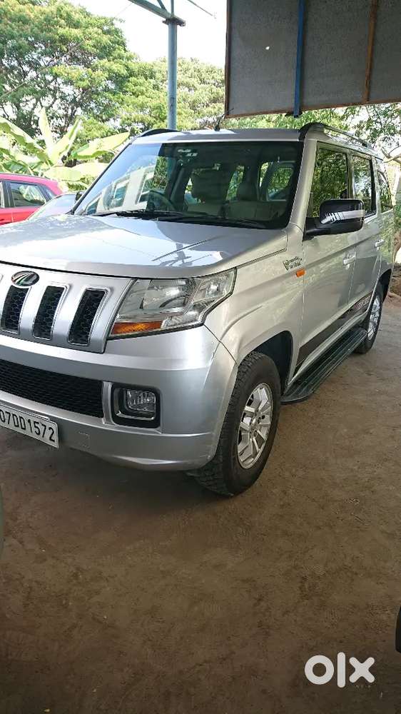 Mahindra Tuv 300